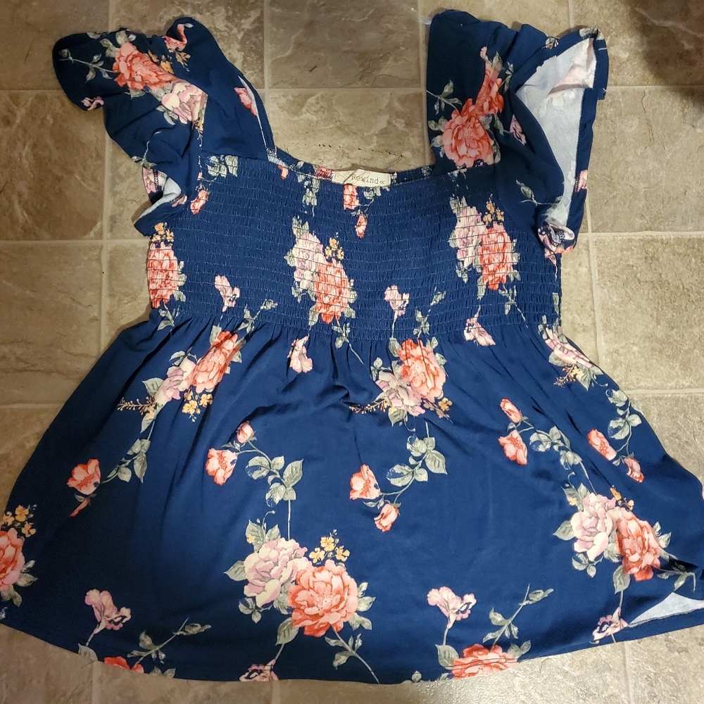 Rewind SS Blue Floral top size Large!